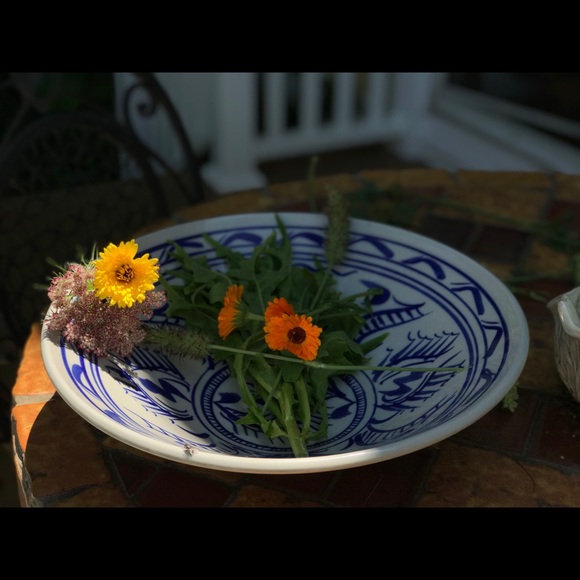 {SOLD}🤍Hand-spun Large Asian Serving Bowl Pottery💙 - Picture 5 of 8